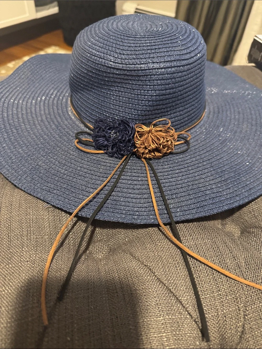 Women's Wide-Brim Sun Hat with Decorative Flowers - Navy